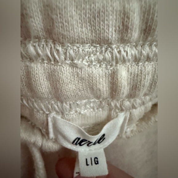 Aerie The Chill Jogger - Picture 3 of 4